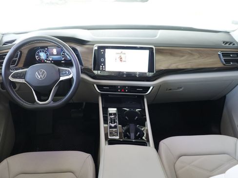 Certified 2026 Volkswagen Atlas SE FWD image 23