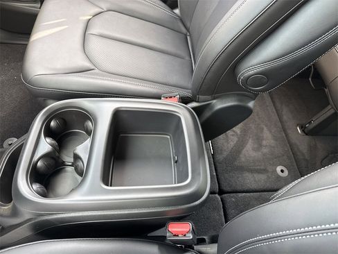 New 2026 Chrysler Pacifica Select image 20