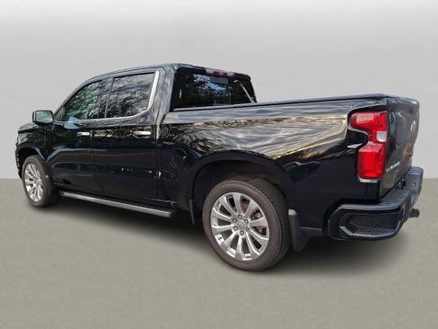 Used 2021 Chevrolet Silverado 1500 High Country w/ Technology Package image 4