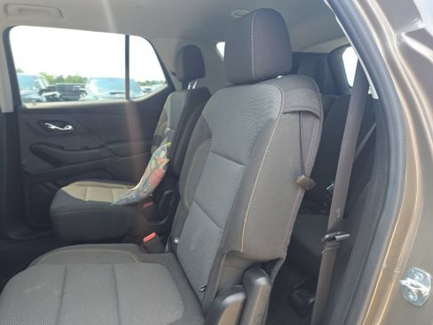 Used 2020 Chevrolet Traverse LT FWD image 11