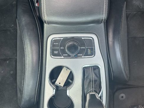Used 2018 Jeep Grand Cherokee SRT w/ Trailer Tow Group IV AWD/4WD image 36