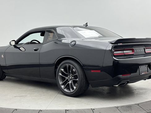 Used 2021 Dodge Challenger R/T Scat Pack RWD image 5