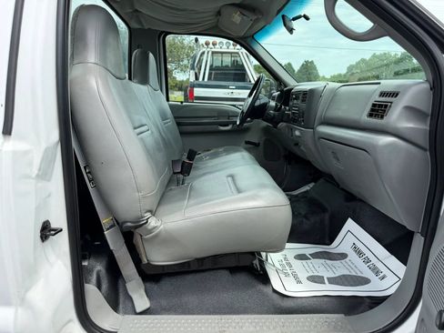 Used 2002 Ford F450 2WD Regular Cab Super Duty image 35