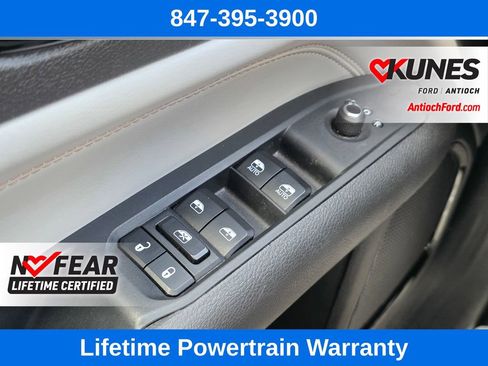Used 2025 Jeep Compass Limited AWD/4WD image 37