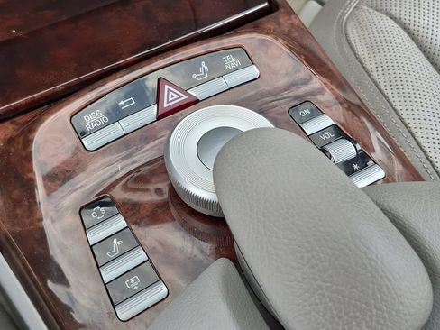 Used 2010 Mercedes-Benz S 550 image 27