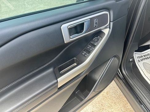 Certified 2023 Ford Explorer XLT RWD image 13