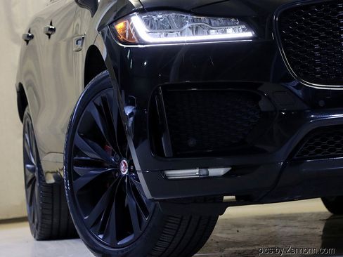 Used 2020 Jaguar F-PACE S image 4