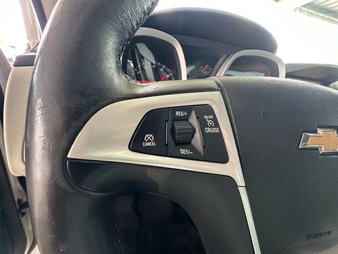 Used 2017 Chevrolet Equinox Premier w/ Enhanced Convenience Package FWD image 30