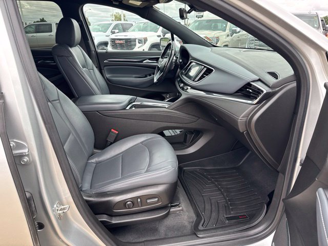 Used 2022 Buick Enclave Essence w/ Sport Touring Edition FWD image 29