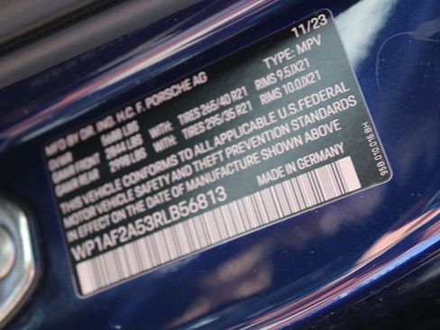 Certified 2024 Porsche Macan GTS image 30