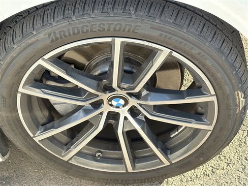 Used 2019 BMW 330i Sedan w/ Driving Assistance Package image 4