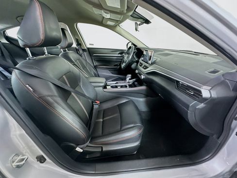 Used 2024 Nissan Altima 2.5 SR FWD image 30
