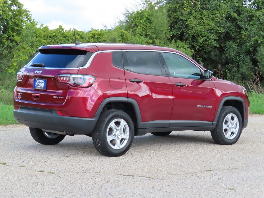 Certified 2022 Jeep Compass Sport AWD/4WD image 3