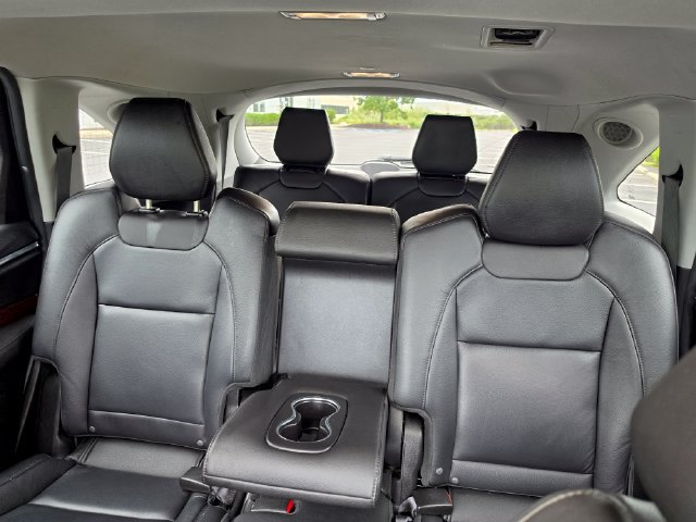 Used 2016 Acura MDX w/ Technology Package AWD/4WD image 38