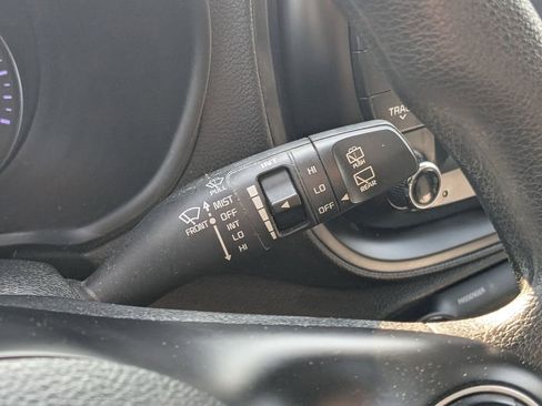 Used 2020 Kia Soul S FWD image 24