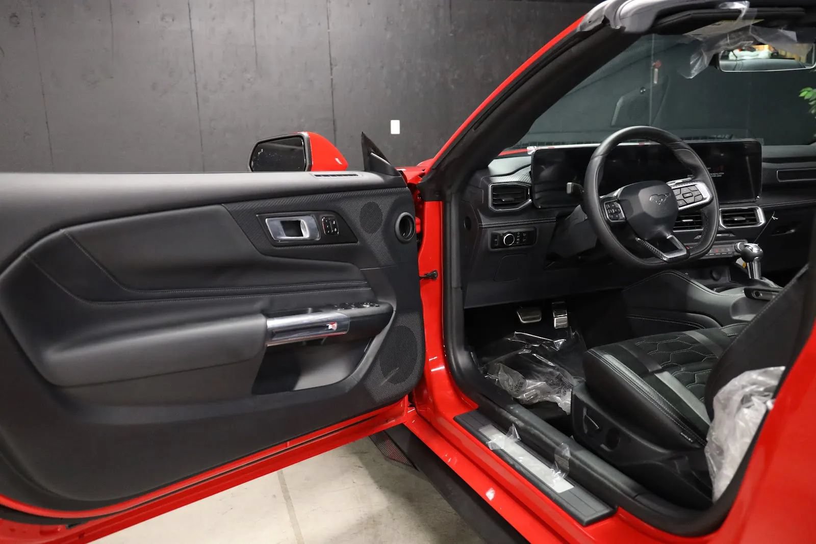 Used 2024 Ford Mustang GT Premium w/ GT Performance Package RWD image 35
