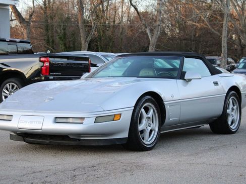 Used 1996 Chevrolet Corvette Convertible image 4