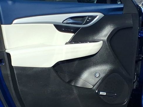 Used 2024 Buick Envision Avenir image 17