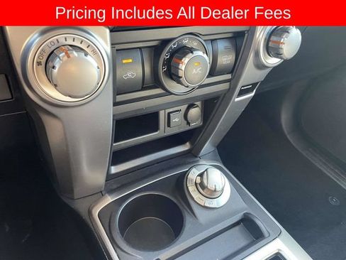 Used 2024 Toyota 4Runner SR5 AWD/4WD image 34