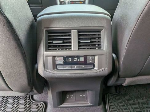 Certified 2023 Volkswagen Atlas SE AWD/4WD image 16
