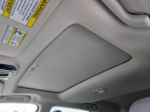 New 2025 Subaru Outback Limited image 8