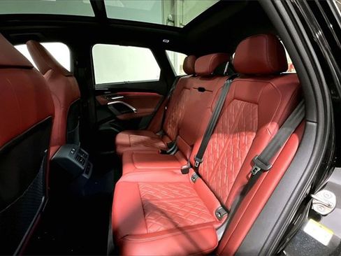 New 2025 Audi SQ5 Premium Plus image 10