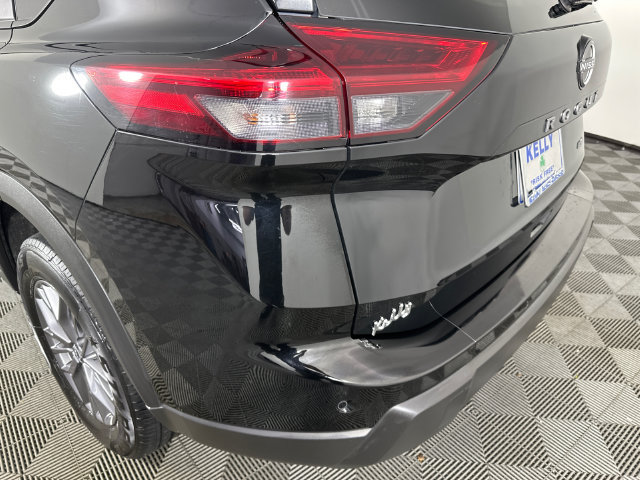 Used 2024 Nissan Rogue S AWD/4WD image 26