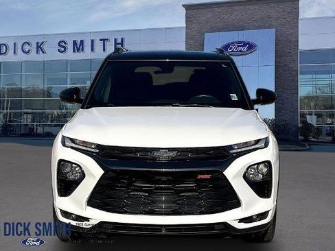 Used 2023 Chevrolet TrailBlazer RS w/ Convenience Package image 2