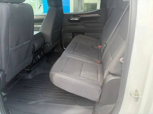 Used 2023 Chevrolet Silverado 1500 LT AWD/4WD image 8