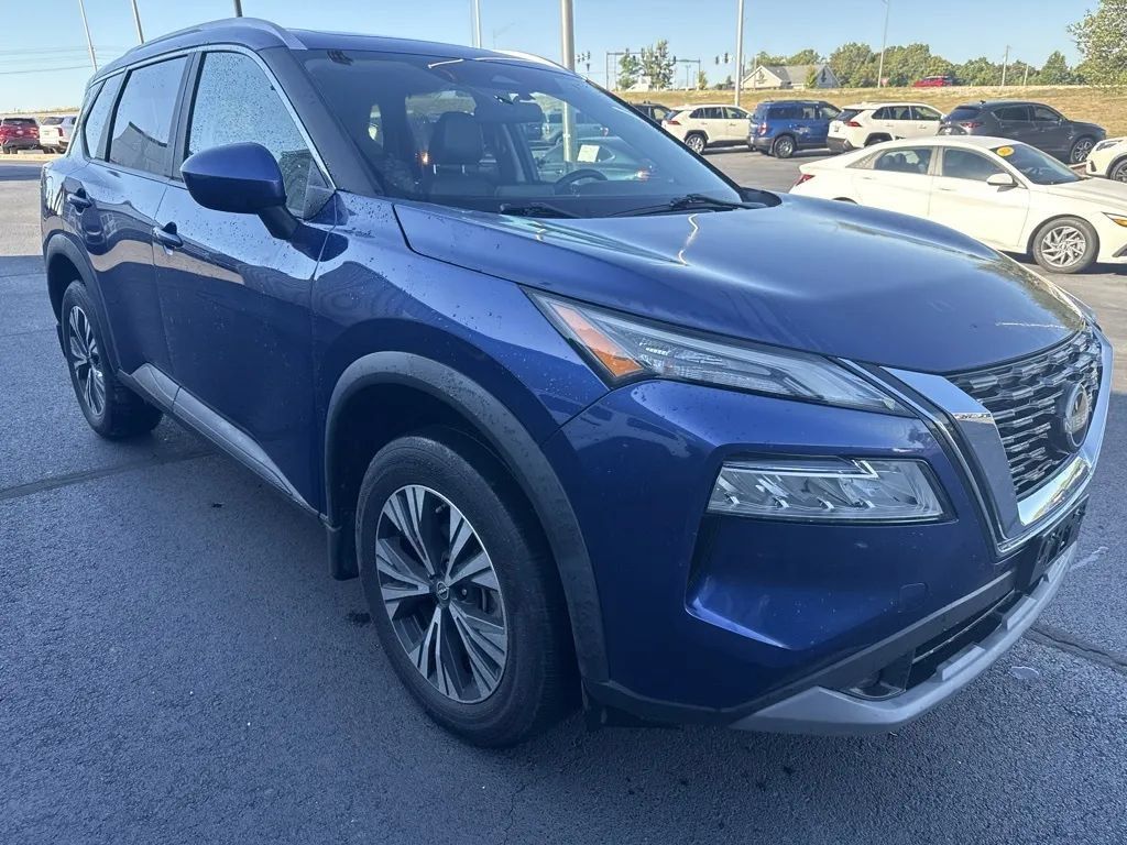 Used 2023 Nissan Rogue SV w/ SV Premium B Package FWD image 5