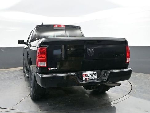 Used 2021 RAM 1500 Classic SLT w/ Electronics Convenience Group AWD/4WD image 9
