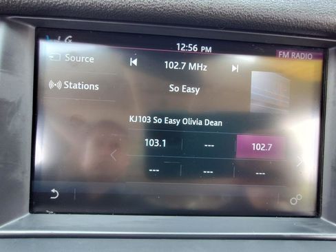 Used 2016 Land Rover Discovery Sport HSE AWD/4WD image 25
