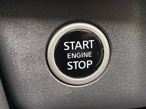 Used 2022 Nissan Rogue SL AWD/4WD image 41