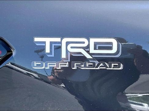 Used 2025 Toyota Tacoma TRD Off-Road w/ TRD Off Road Upgrade Package AWD/4WD image 35