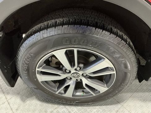 Used 2017 Toyota RAV4 XLE image 23