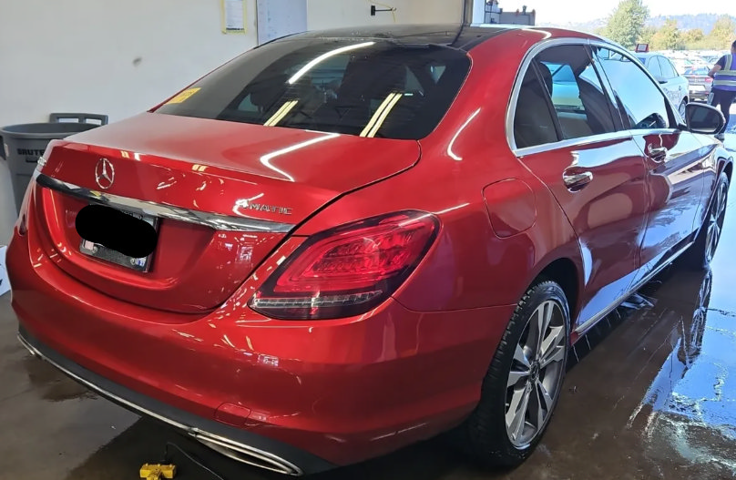 Used 2021 Mercedes-Benz C 300 4MATIC Sedan image 2