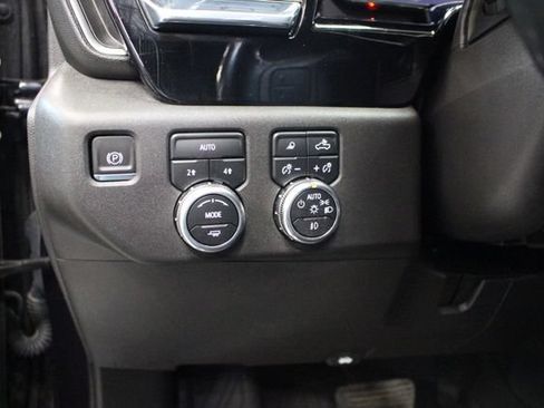 Used 2024 GMC Sierra 1500 SLT AWD/4WD image 32