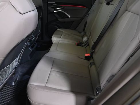 Used 2025 Audi Q5 Premium Plus w/ Premium Plus AWD/4WD image 9