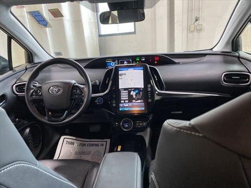 Certified 2022 Toyota Prius Prime XLE image 8