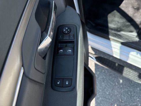 Used 2014 RAM 5500 Tradesman w/ Power & Remote Entry Group image 31