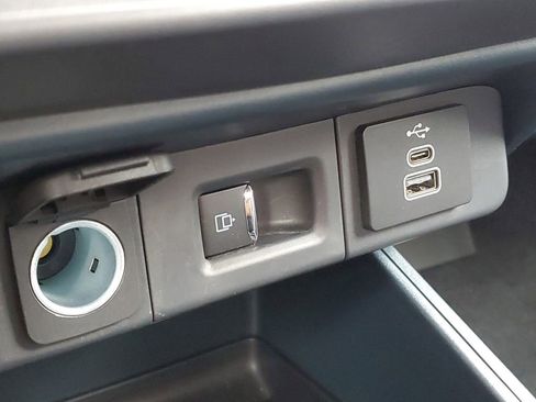 New 2026 Ford Maverick Lariat w/ Black Appearance Package image 19