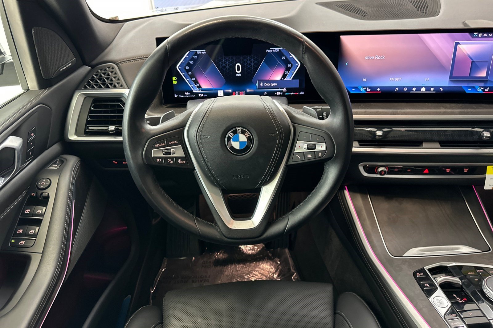 Used 2025 BMW X5 xDrive40i w/ Parking Assistance Package AWD/4WD image 33