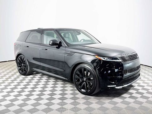 Used 2025 Land Rover Range Rover Sport Dynamic SE image 3