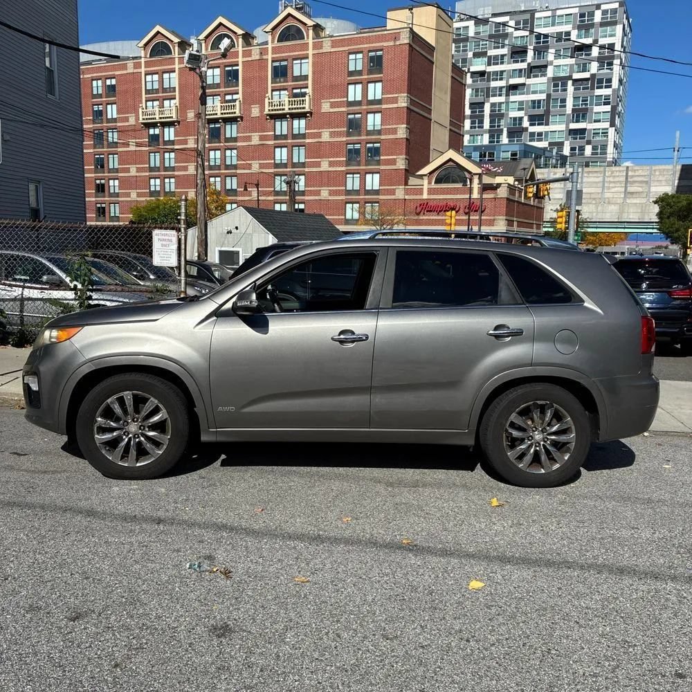 Used 2012 Kia Sorento SX w/ SX Premium Pkg AWD/4WD image 3