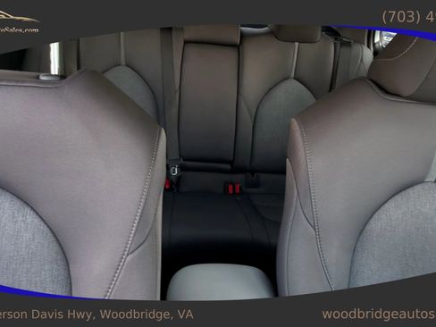 Used 2022 Toyota Camry LE image 28