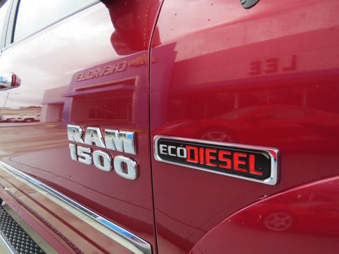 Used 2015 RAM 1500 Laramie w/ Convenience Group AWD/4WD image 8