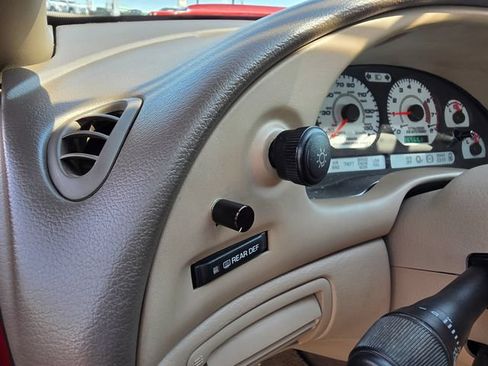 Used 2000 Ford Mustang GT RWD image 17