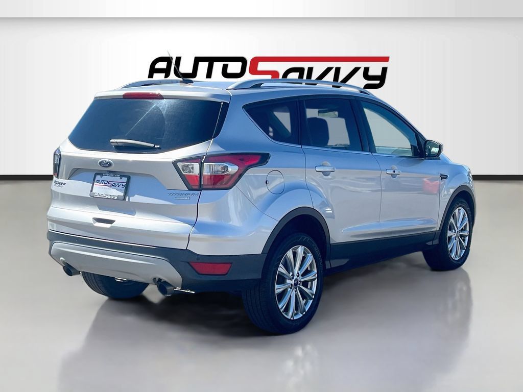 Used 2017 Ford Escape Titanium FWD image 7