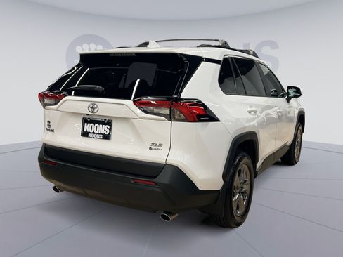 Used 2025 Toyota RAV4 XLE w/ Convenience Package AWD/4WD image 5