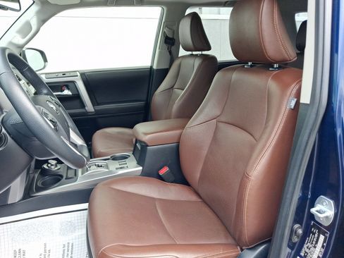 Used 2020 Toyota 4Runner Limited image 9